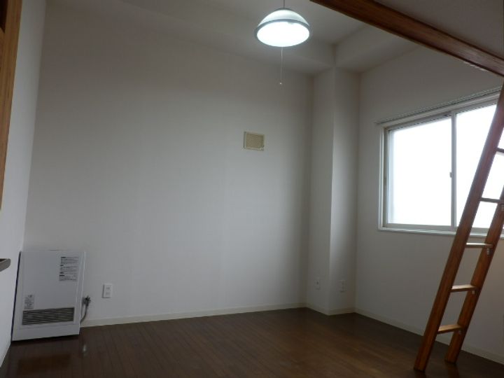 ノースピア2300507の居間