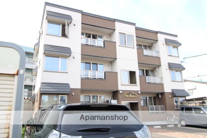 クレール新川の外観