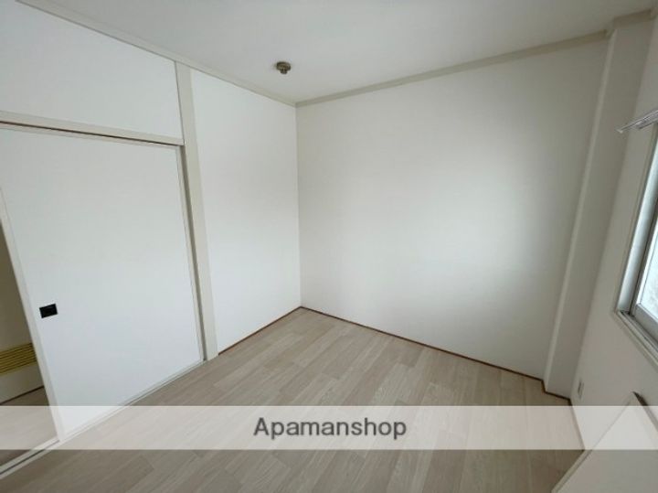 北海道札幌市東区苗穂町4丁目の賃貸マンションの内装