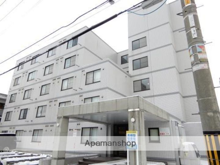 北海道札幌市東区北十二条東10丁目の賃貸マンションの外観