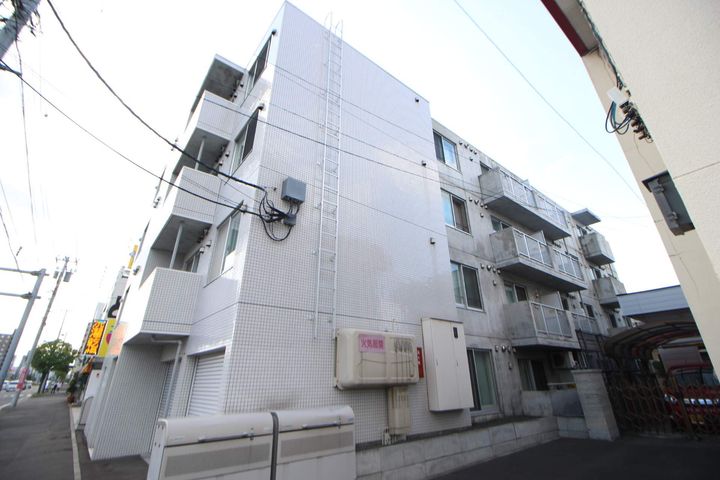 FEERIQUE(フェリーク)403の外観