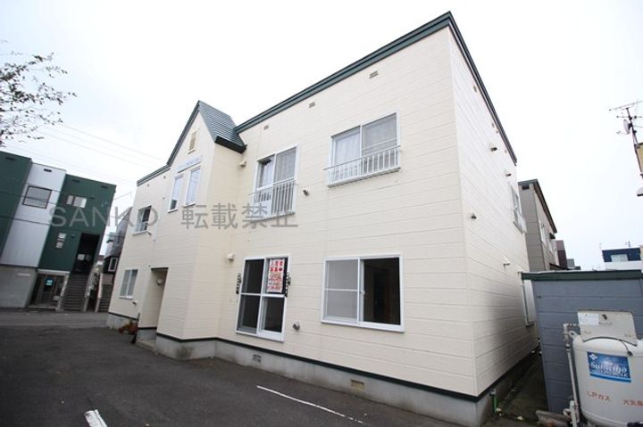 ハウスチクバ202の外観