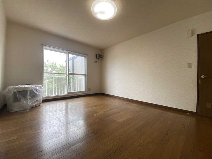 ハウスチクバ202の居間