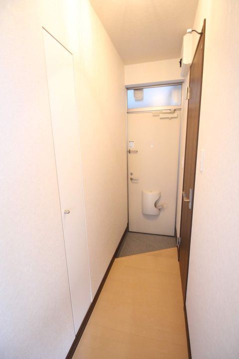 エフ グランツ105の玄関