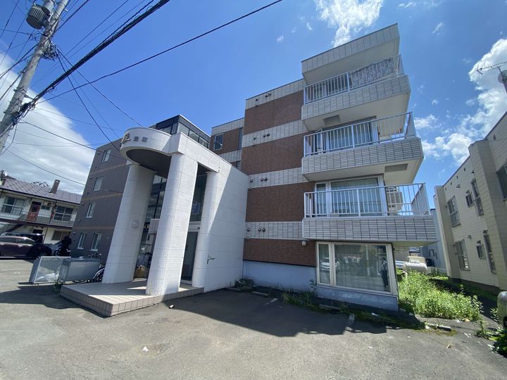 カーサ雅元町401の外観