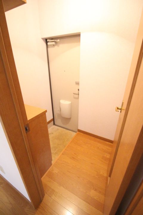 シャトーN21の玄関