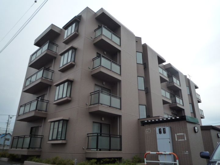 北海道札幌市東区北二十条東8丁目の賃貸マンションの外観