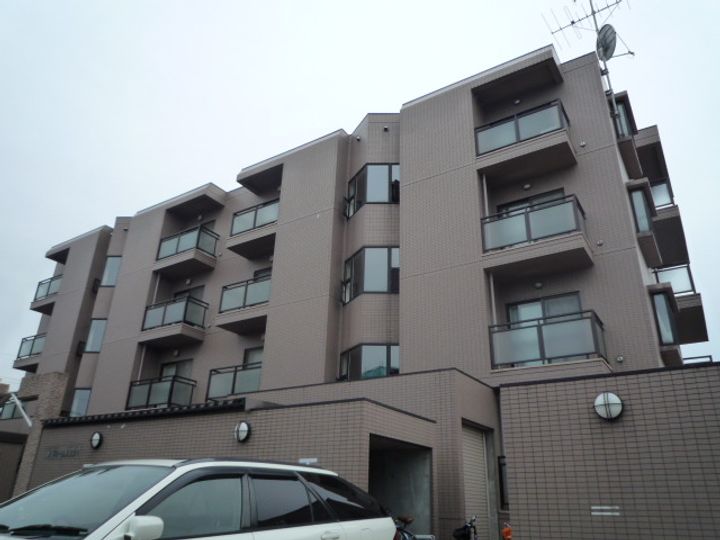 北海道札幌市東区北二十条東8丁目の賃貸マンションの外観