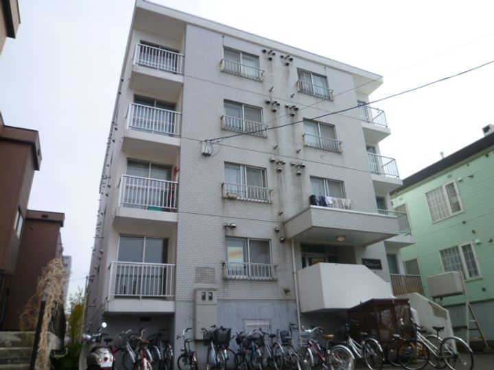 N213ハイツ407の外観