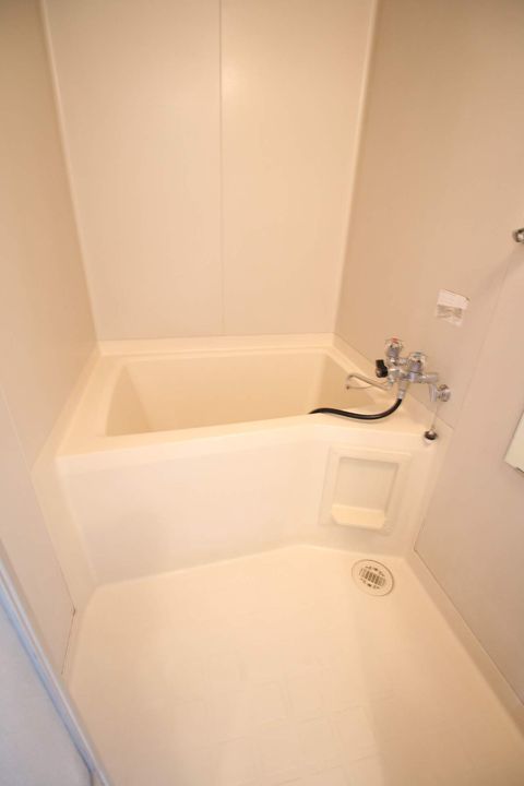 北海道札幌市東区東苗穂四条1丁目の賃貸マンションの風呂