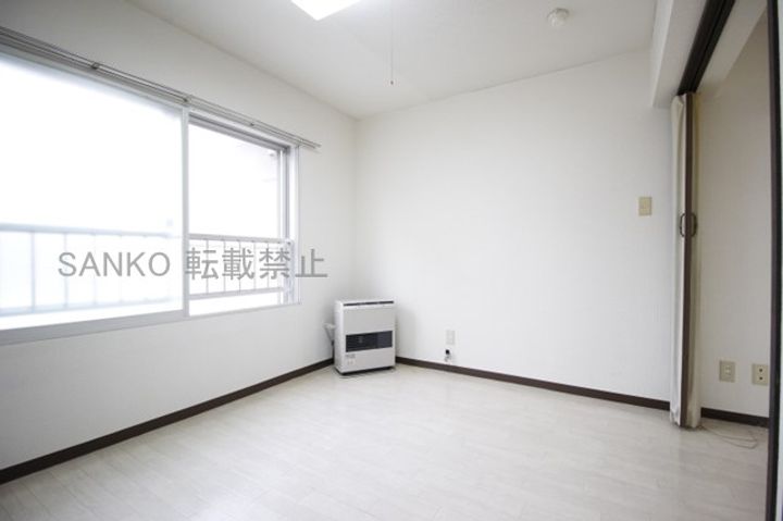 北海道札幌市東区北二十条東14丁目の賃貸マンションの内装