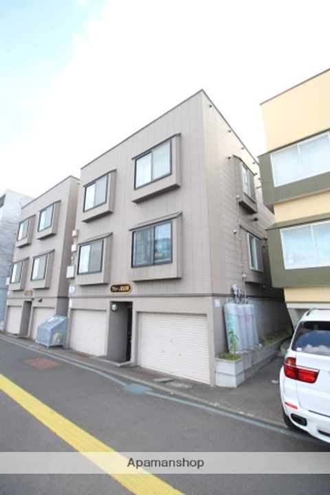 フラット・J麻生B棟105の外観