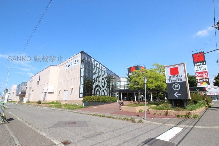 ラフォーレ52305の周辺