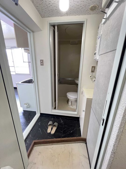 N213ハイツ407の玄関