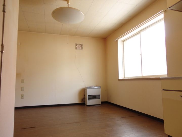 ハーモニー北18条102の居間