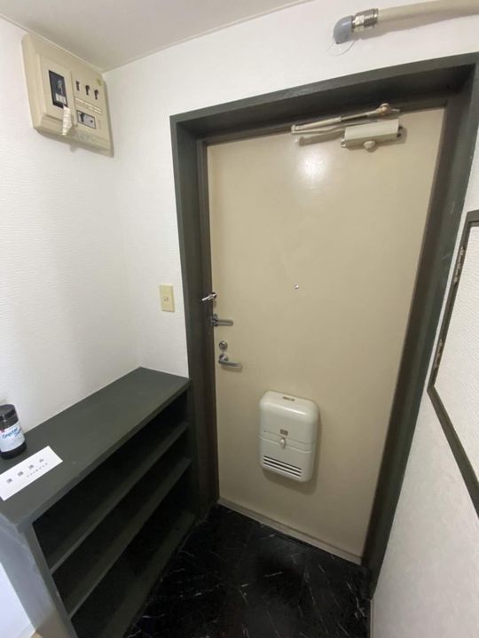 デベックス澄川47306の玄関
