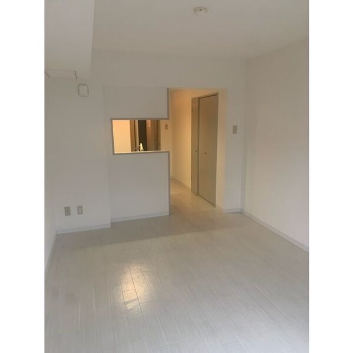 リーガネックスN11108の居間