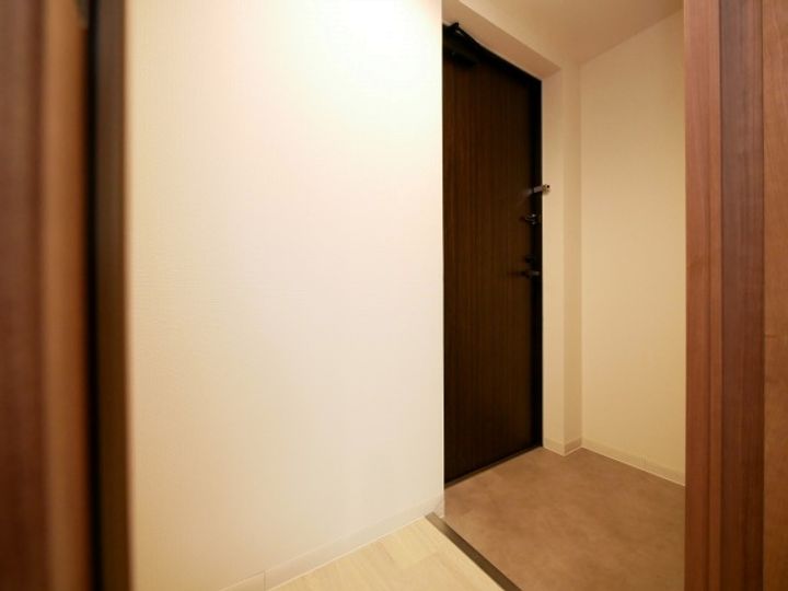 GRANDUKE永山公園通の玄関