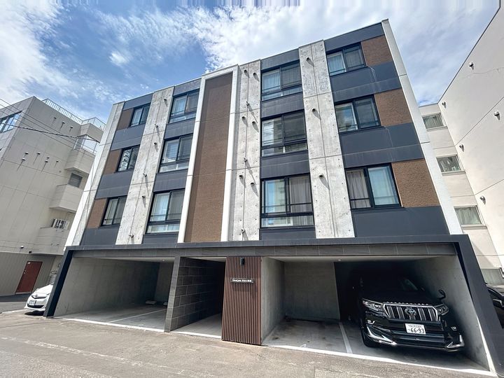 GRANDUKE永山公園通の外観