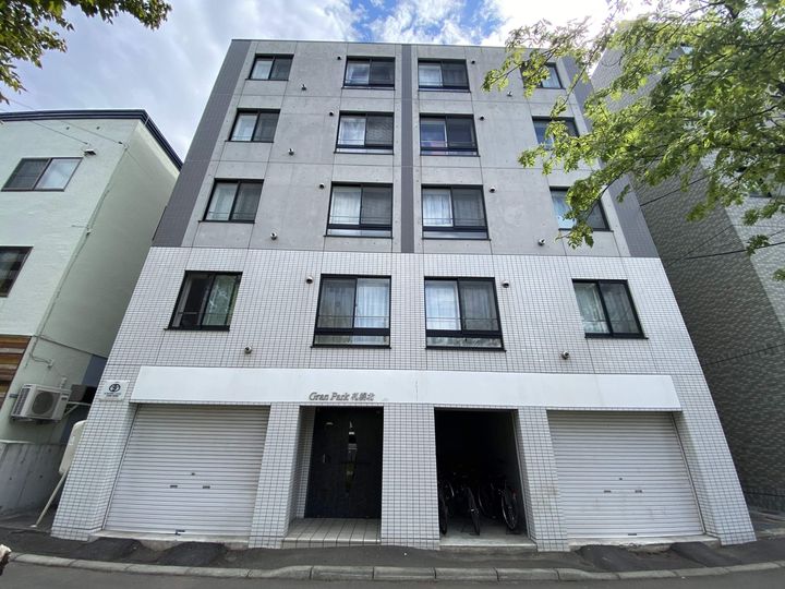 グランパーク札幌北303の外観