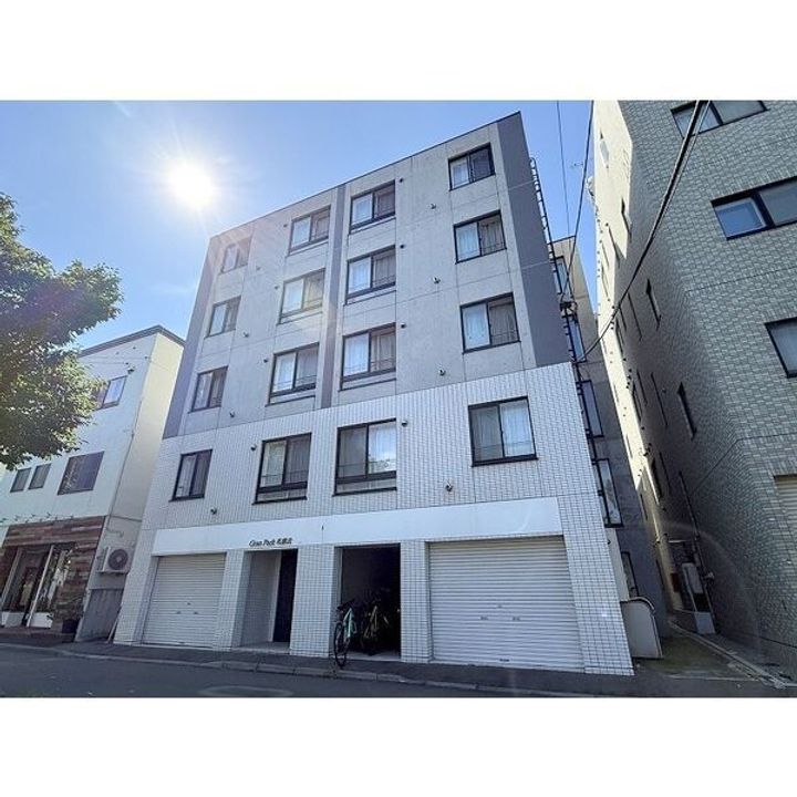 グランパーク札幌北303の外観