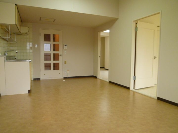 OMレジデンス札幌篠路00801の居間