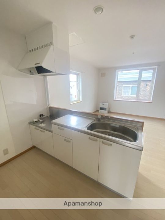 北海道札幌市北区新琴似六条4丁目の賃貸アパートのキッチン