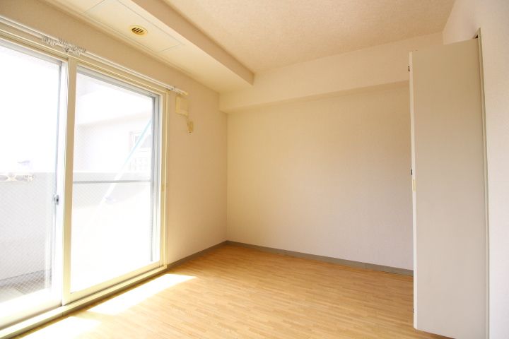 ヒューマンプラザ北大前の居間