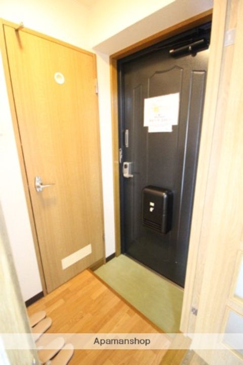 北海道札幌市北区北三十一条西5丁目の賃貸マンションの玄関