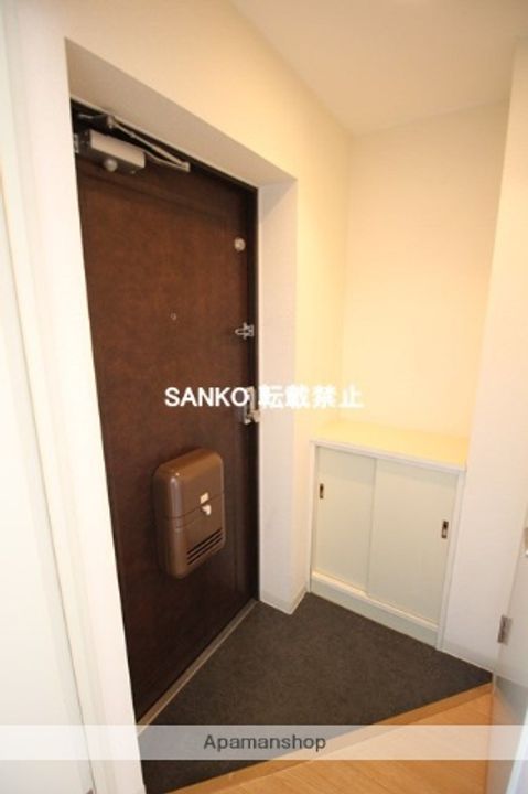 北海道札幌市北区北三十二条西6丁目の賃貸マンションの玄関