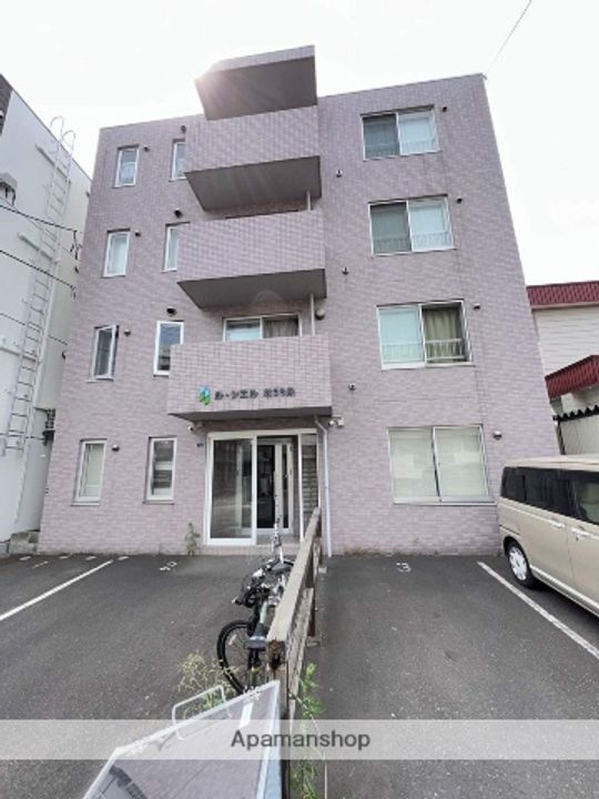 北海道札幌市北区北三十六条西10丁目の賃貸マンションの外観