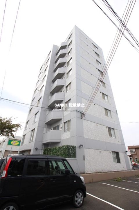 ピュアコート北33条801の外観