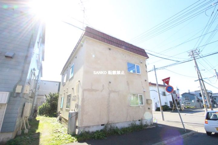 ARS N33102の外観