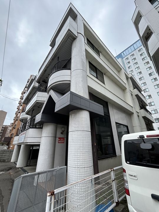 サンルート101の外観