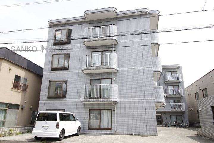 北海道札幌市東区北十六条東12丁目の賃貸マンションの外観