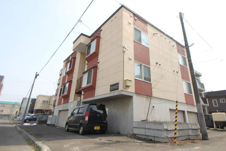 北海道札幌市北区北二十七条西9丁目の賃貸アパートの外観
