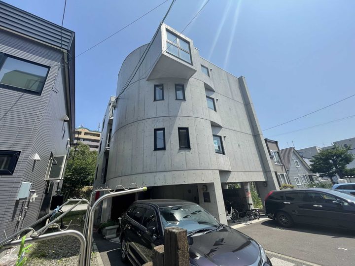 カラコルサッポロ203の外観