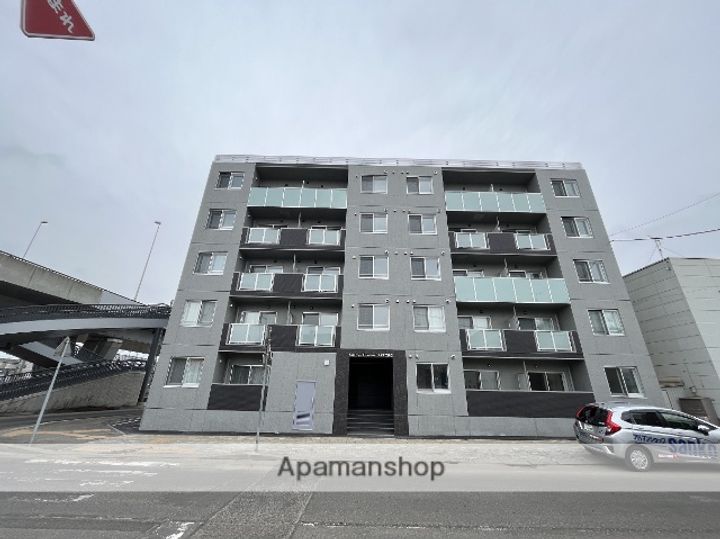 北海道札幌市白石区平和通2丁目北の賃貸マンションの外観