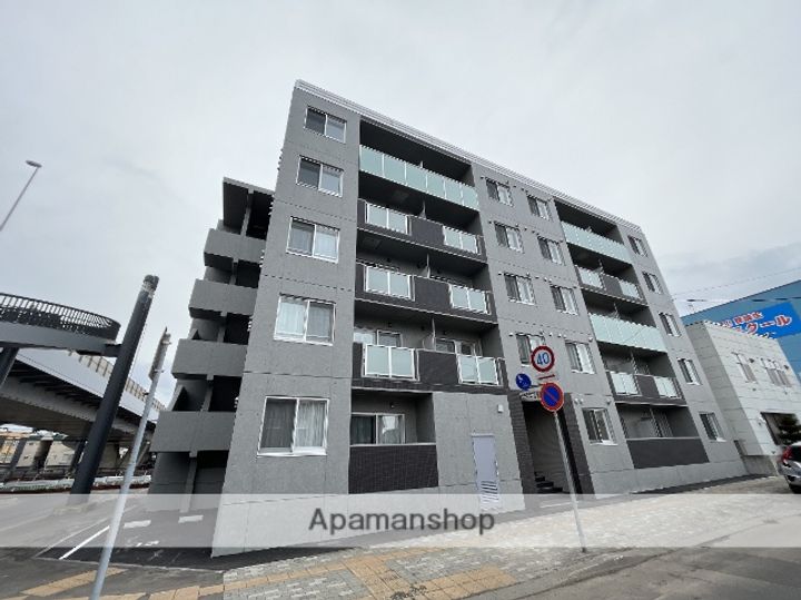 北海道札幌市白石区平和通2丁目北の賃貸マンションの外観