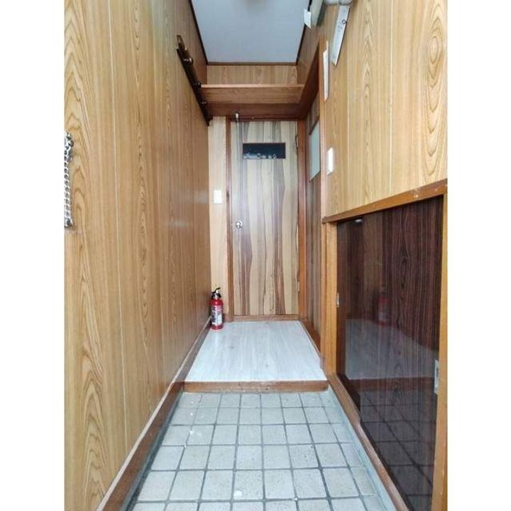 メゾン55202の玄関