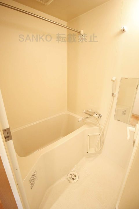 北海道札幌市東区北二十二条東16丁目の賃貸マンションの風呂