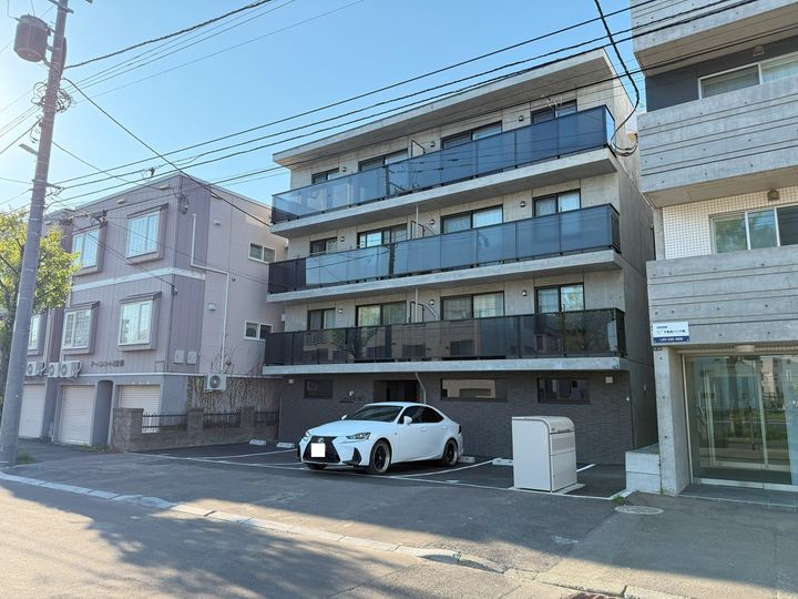 Cassina N21の外観