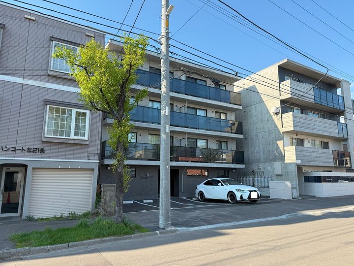 Cassina N21の外観