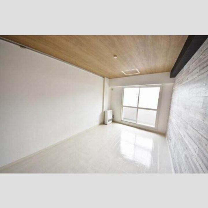 メゾンクレスト北大前 414号室414号室の居間