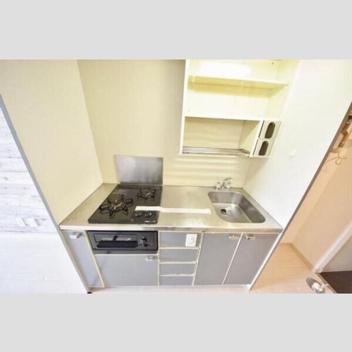 メゾンクレスト北大前 414号室414号室のキッチン