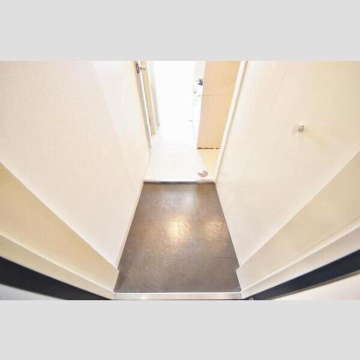 メゾンクレスト北大前 414号室414号室の玄関