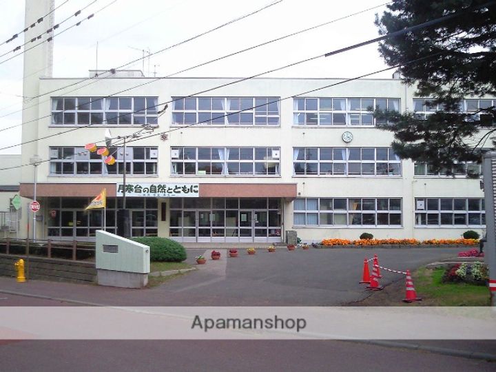 北海道札幌市豊平区月寒東一条7丁目の賃貸アパートの周辺