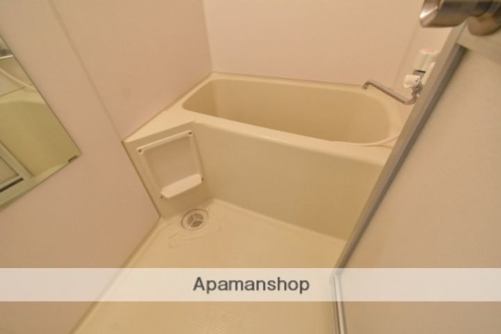 北海道札幌市豊平区美園十一条4丁目の賃貸アパートの風呂