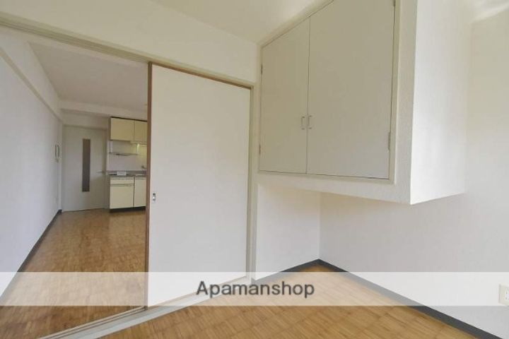 北海道札幌市豊平区美園五条2丁目の賃貸マンションの内装