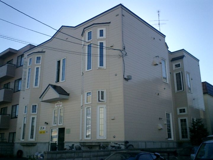 アップルハウス南郷103号室の外観